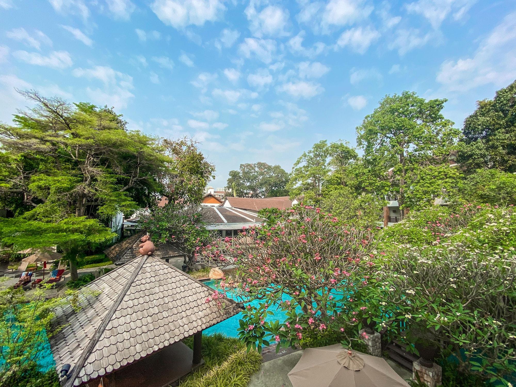 Woodlands Hotel And Resort Pattaya Exterior foto