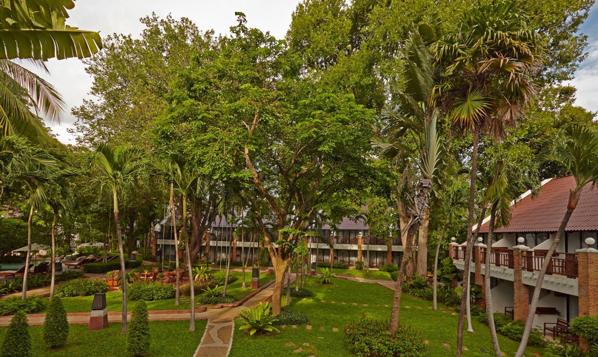 Woodlands Hotel And Resort Pattaya Exterior foto